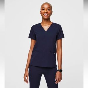 Figs Navy Casma - Three-Pocket
Scrub Top
S - Navy